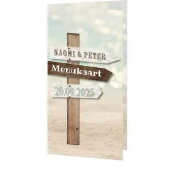 Staande menukaart strand met wegwijzer