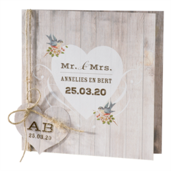 Trouwkaart Romantische trouwkaart met steigerhout en vogeltjes