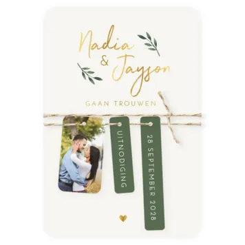 Trouwkaart enkel met groene labels en foliedruk